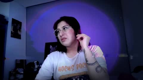 Snapshot of scarlett_sen chatting on 05/11/26, 04:04 Mistress Scarlett online show from 05/11/26, 04:04
