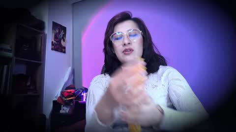 Snapshot of scarlett_sen chatting on 06/06/26, 02:22 Mistress Scarlett online show from 06/06/26, 02:22