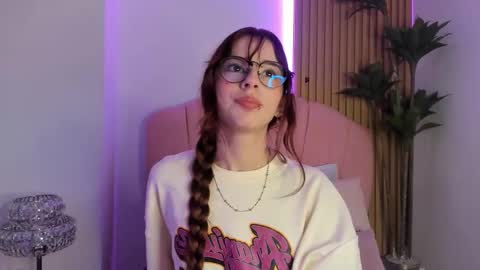 scarlett smith 3 online show from 12/16/25, 03:11