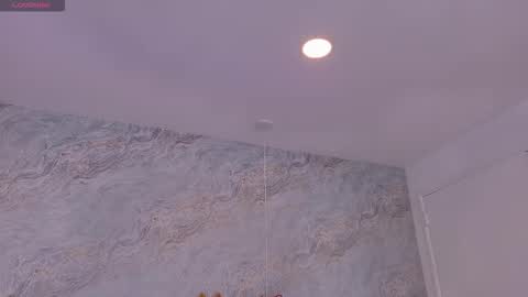 Snapshot of scarlett_vegga chatting on 12/21/25, 10:39 Scarlett online show from 12/21/25, 10:39