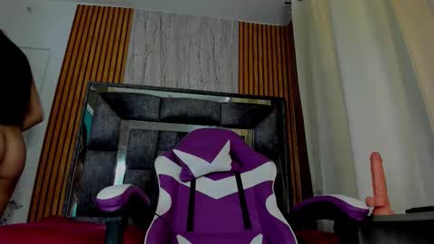 Snapshot of scarlett_zin chatting on 02/20/26, 06:30 Scarlett zin follow me online show from 02/20/26, 06:30