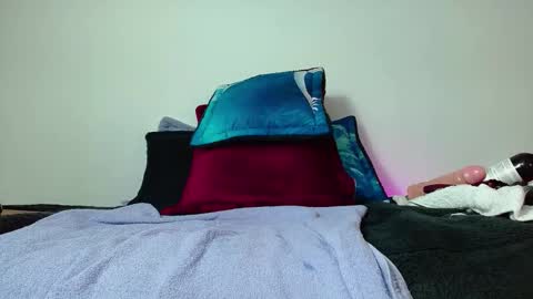 Snapshot of scarlettbooty chatting on 11/18/25, 09:03 scarlettbooty online show from 11/18/25, 09:03