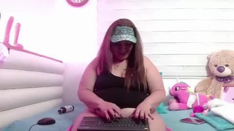 Snapshot of scarlettbooty chatting on 06/06/26, 11:15 scarlettbooty online show from 06/06/26, 11:15