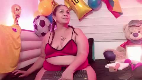 Snapshot of scarlettbooty chatting on 06/14/26, 11:45 scarlettbooty online show from 06/14/26, 11:45