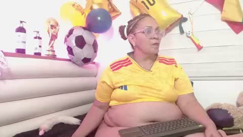 Snapshot of scarlettbooty chatting on 06/24/26, 12:53 scarlettbooty online show from 06/24/26, 12:53