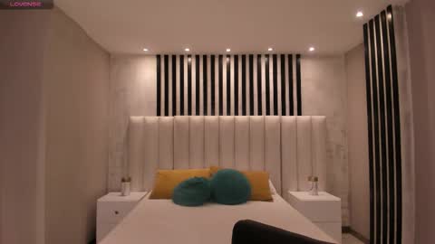 Snapshot of scarlettboss_ chatting on 09/12/25, 11:10 Scarlett online show from 09/12/25, 11:10