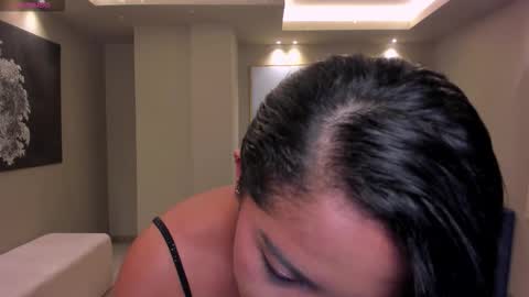 Snapshot of scarlettboss_ chatting on 11/25/25, 10:26 Scarlett online show from 11/25/25, 10:26