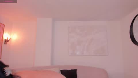 Snapshot of scarlettboss_ chatting on 12/03/25, 10:46 Scarlett online show from 12/03/25, 10:46