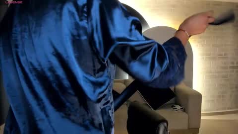 Snapshot of scarlettboss_ chatting on 12/16/25, 10:53 Scarlett online show from 12/16/25, 10:53