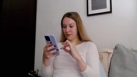 Snapshot of scarlettford chatting on 10/23/25, 04:39 Scarlett online show from 10/23/25, 04:39