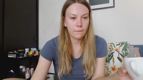 Snapshot of scarlettford chatting on 07/25/26, 12:25 Scarlett online show from 07/25/26, 12:25