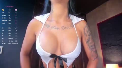 scarlettsinclaiir_ online show from 02/10/26, 04:44