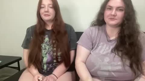 Snapshot of scarletttsinner chatting on 10/04/25, 02:31 scarletttsinner online show from 10/04/25, 02:31