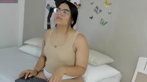 Snapshot of scarlettwhitmore chatting on 10/01/25, 03:34 Scarlett Whitmore online show from 10/01/25, 03:34