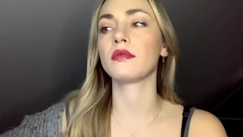 ScarlettxBlonde online show from 05/18/26, 06:19