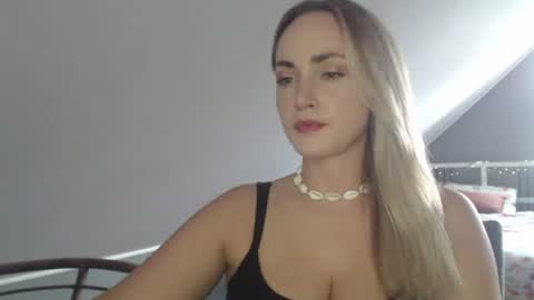 ScarlettxBlonde online show from 07/15/26, 03:17