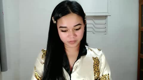 Snapshot of scarletvamp chatting on 02/17/25, 12:16 scarletvamp online show from 02/17/25, 12:16