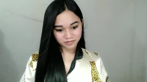 Snapshot of scarletvamp chatting on 02/18/25, 02:05 scarletvamp online show from 02/18/25, 02:05