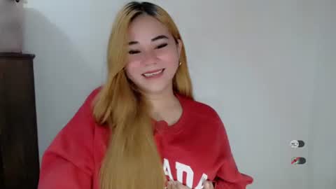 Snapshot of scarletvamp chatting on 09/16/25, 10:05 scarletvamp online show from 09/16/25, 10:05