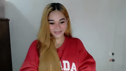Snapshot of scarletvamp chatting on 09/19/25, 11:27 scarletvamp online show from 09/19/25, 11:27