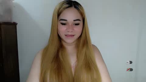 Snapshot of scarletvamp chatting on 09/21/25, 01:40 scarletvamp online show from 09/21/25, 01:40