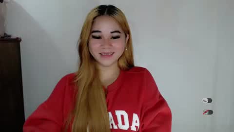 Snapshot of scarletvamp chatting on 09/26/25, 10:36 scarletvamp online show from 09/26/25, 10:36