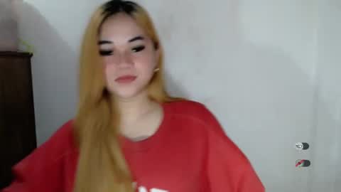 Snapshot of scarletvamp chatting on 10/03/25, 11:35 scarletvamp online show from 10/03/25, 11:35