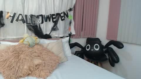 SCARLET online show from 10/28/25, 05:33