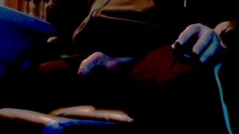 Snapshot of schnatter66 chatting on 12/09/24, 04:26 Thomas online show from 12/09/24, 04:26