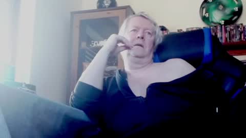 Snapshot of schnatter66 chatting on 02/03/25, 09:08 Thomas online show from 02/03/25, 09:08