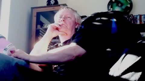 Snapshot of schnatter66 chatting on 02/03/25, 12:14 Thomas online show from 02/03/25, 12:14