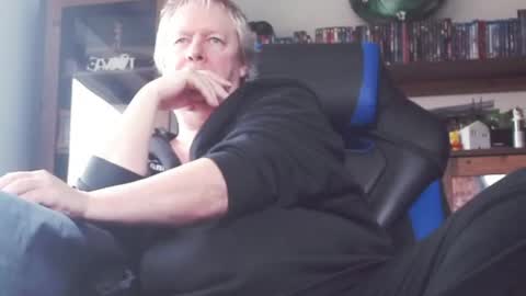 Snapshot of schnatter66 chatting on 03/01/25, 09:07 Thomas online show from 03/01/25, 09:07