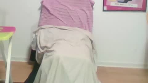 Snapshot of schnico chatting on 10/16/25, 02:12 schmidti online show from 10/16/25, 02:12