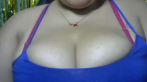 Snapshot of schoco_milf chatting on 06/02/26, 01:07 mai latina online show from 06/02/26, 01:07
