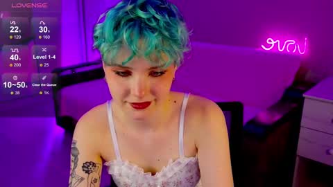 Snapshot of school_love chatting on 12/08/24, 04:18 Rina online show from 12/08/24, 04:18