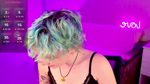 Snapshot of school_love chatting on 12/22/24, 01:22 Rina online show from 12/22/24, 01:22