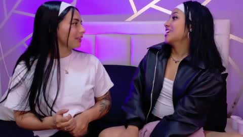 Skarleth And Viky online show from 04/13/26, 01:27