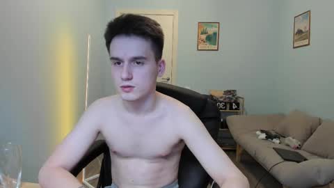 Snapshot of scooby_r chatting on 02/23/25, 03:51 Thomas brunette and Alex blond online show from 02/23/25, 03:51