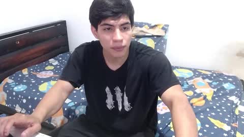 Snapshot of scoot2115 chatting on 10/31/25, 04:13 scoot2115 online show from 10/31/25, 04:13