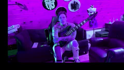 siphonophordustbunny online show from 12/18/25, 06:52