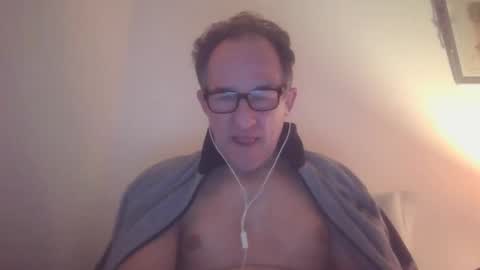Snapshot of scotchwhieskie chatting on 01/01/25, 10:56 scotchwhieskie online show from 01/01/25, 10:56