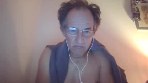 Snapshot of scotchwhieskie chatting on 10/12/25, 10:20 scotchwhieskie online show from 10/12/25, 10:20