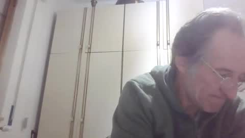 Snapshot of scotchwhieskie chatting on 10/17/25, 07:05 scotchwhieskie online show from 10/17/25, 07:05