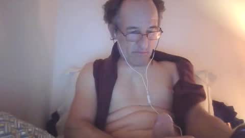 Snapshot of scotchwhieskie chatting on 10/25/25, 10:59 scotchwhieskie online show from 10/25/25, 10:59