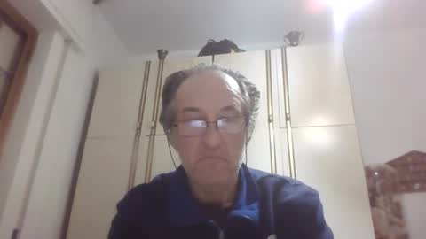 Snapshot of scotchwhieskie chatting on 10/31/25, 08:21 scotchwhieskie online show from 10/31/25, 08:21