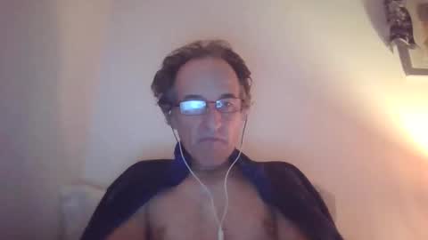 Snapshot of scotchwhieskie chatting on 11/03/25, 12:13 scotchwhieskie online show from 11/03/25, 12:13