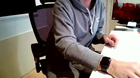 Snapshot of scotsmanx chatting on 11/30/25, 02:43 scotsmanx online show from 11/30/25, 02:43