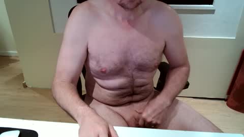 Snapshot of scotsmanx chatting on 06/05/26, 03:24 scotsmanx online show from 06/05/26, 03:24