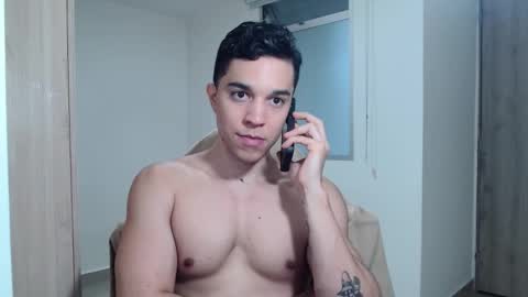 Snapshot of scott_brasher1 chatting on 01/21/25, 10:19 Twitter Scott brasher1 Instagram Camiloestuardo2 online show from 01/21/25, 10:19