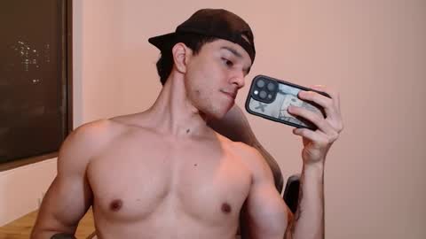 Snapshot of scott_brasher1 chatting on 02/20/25, 01:46 Twitter Scott brasher1 Instagram Camiloestuardo2 online show from 02/20/25, 01:46